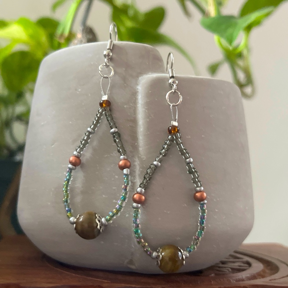 Handmade Glass Beads with Yellow Tigers Eye Crystal